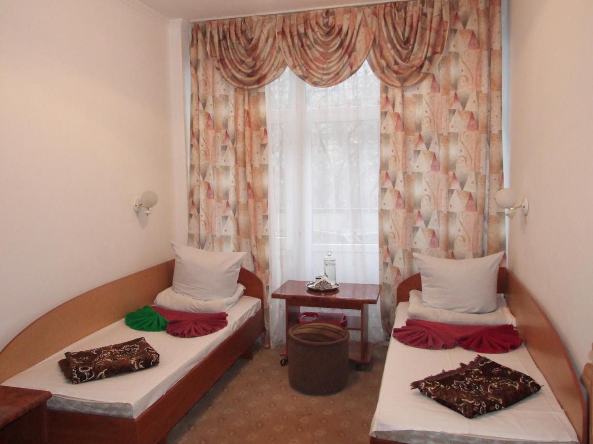 Sanatoriy Kristall Truskavets Kamer foto